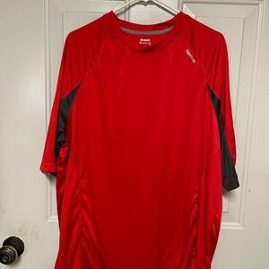 Reebok Red Performance Shirt Size XL